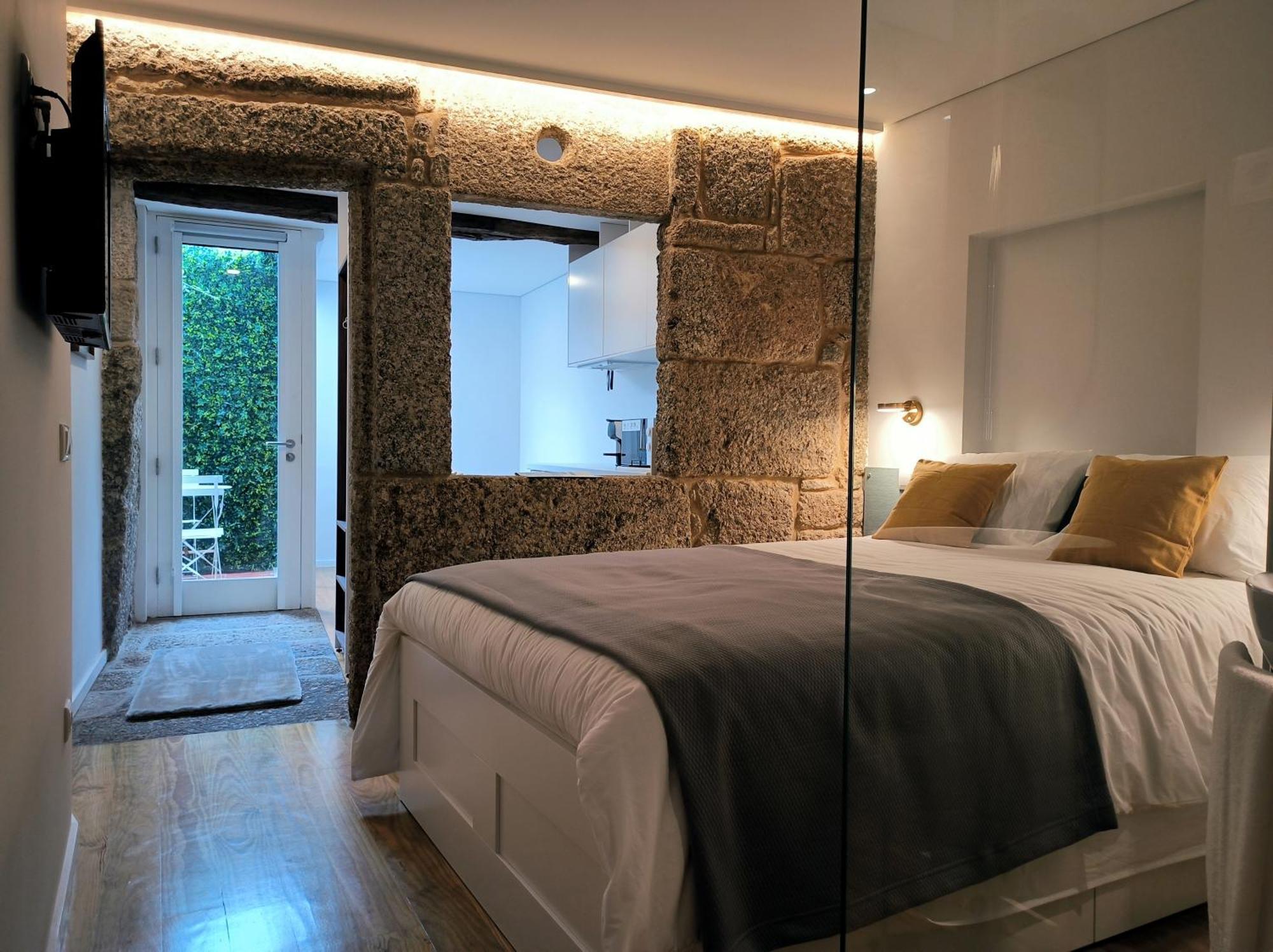 Domi Suites & Studios Guimaraes Bagian luar foto