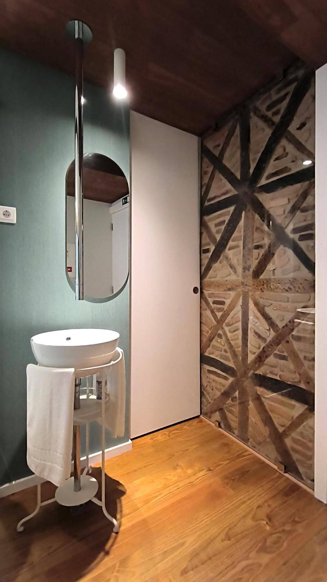 Domi Suites & Studios Guimaraes Bagian luar foto