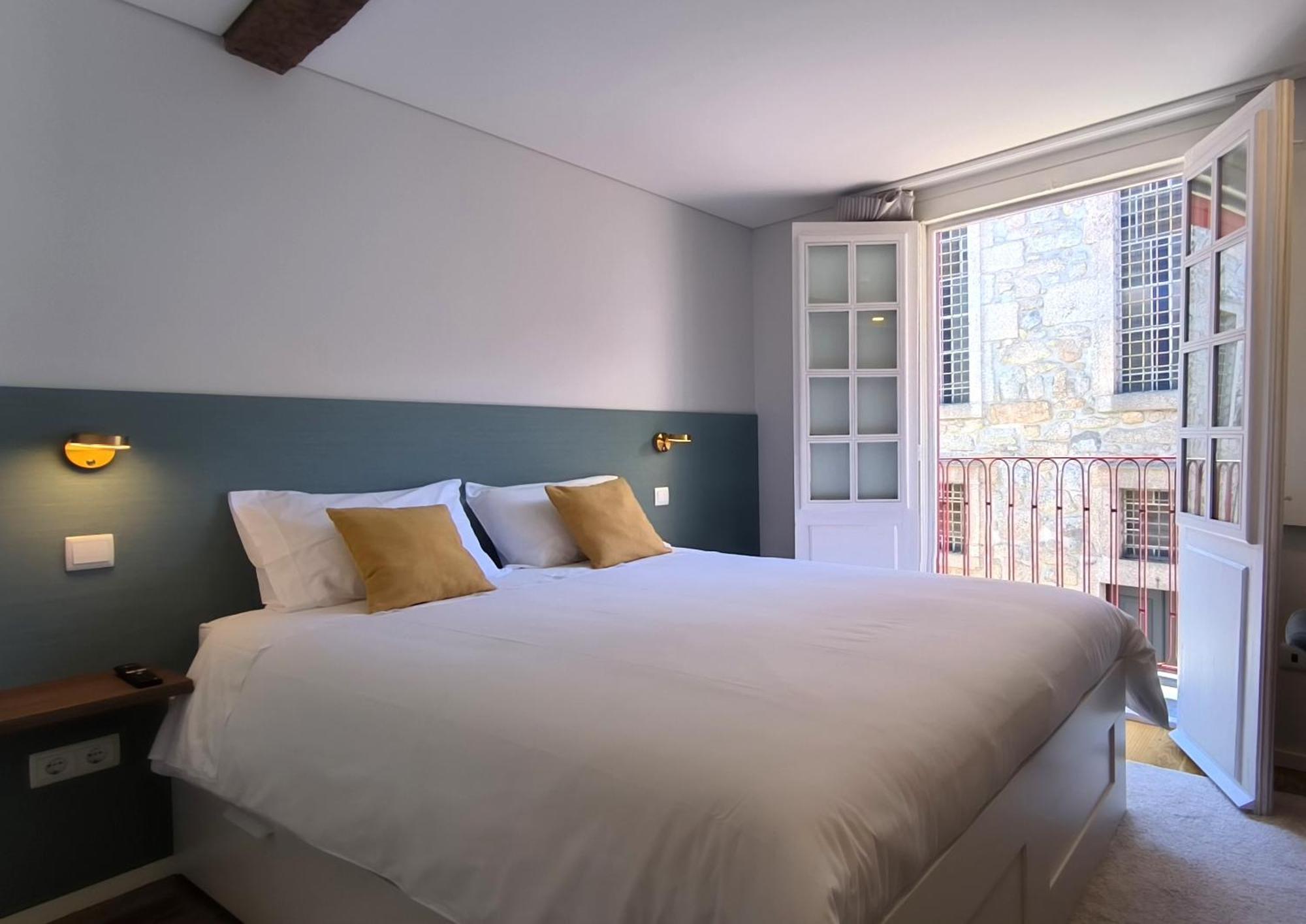 Domi Suites & Studios Guimaraes Bagian luar foto